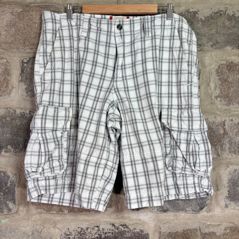 Mossimo Supply Co Mens Plaid Cargo Shorts Grey White Size 36 Utility Gorpcore